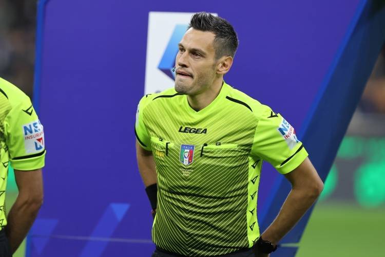 官方：意大利裁判组执法多特VS巴萨，主裁判为马里亚尼