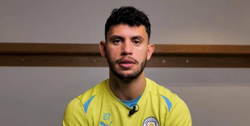 迈向荣耀的传统：利物浦或成为列队欢迎者