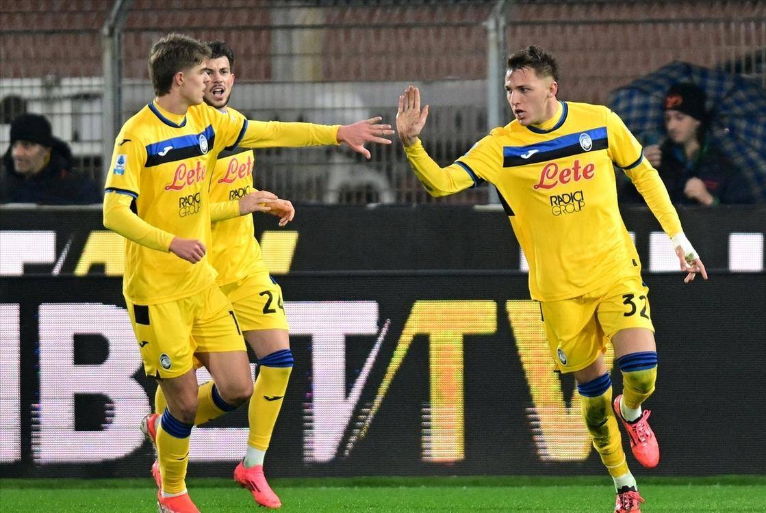 曼联准备出手，重金引进意甲双星，超级中场与26球神锋都在目标之内