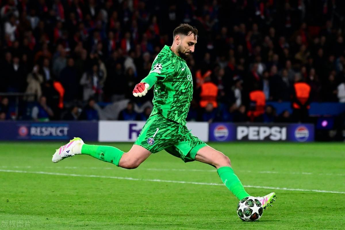 两家欧洲顶级俱乐部盯上了巴黎圣日耳曼门将吉安路易吉·多纳鲁马