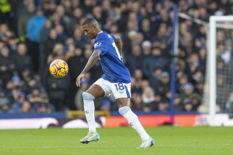 埃弗顿官方：阿什利-扬、贝戈维奇和维吉尼亚将在合同到期后离队