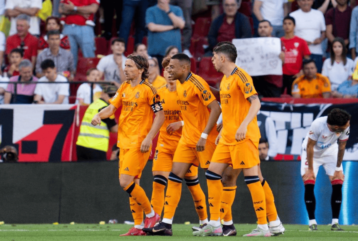 西甲最新积分战报：皇家社会绝杀，巴萨爆冷倒下，皇马征服客场