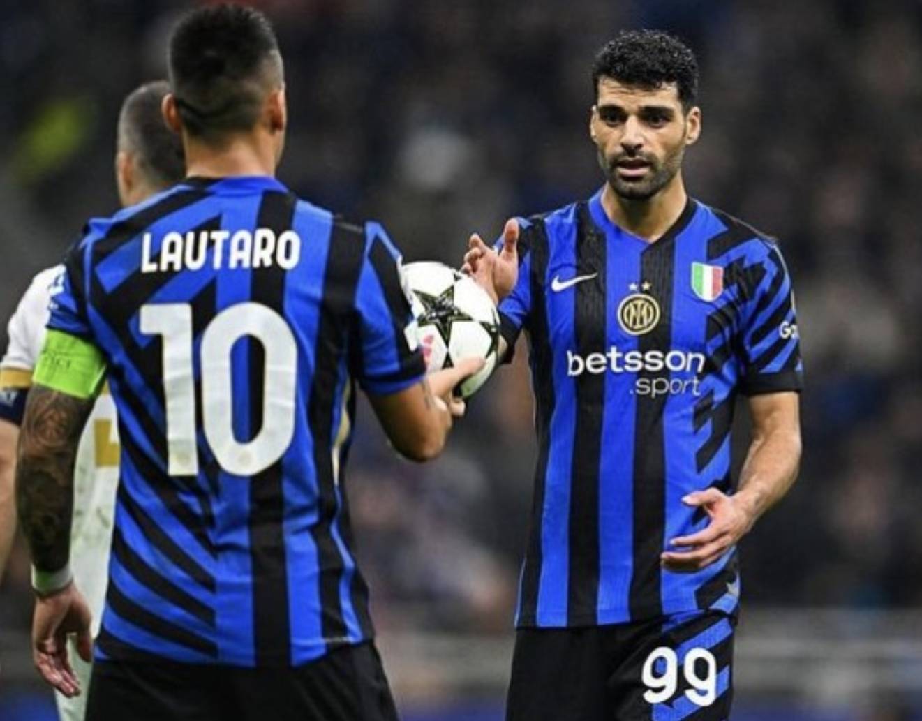 意甲生死战，国米必须全力以赴，满足2条件那不勒斯今晚夺冠