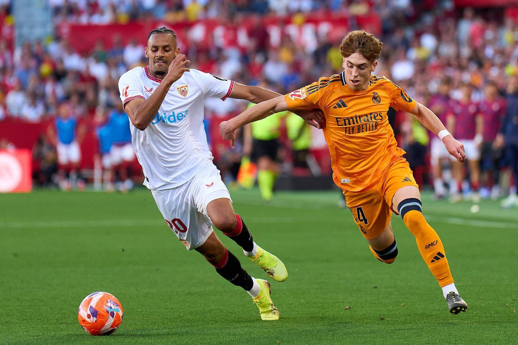 TA：皇马小将穆尼奥斯今夏可能离队，目前已有西甲西乙的球队有意