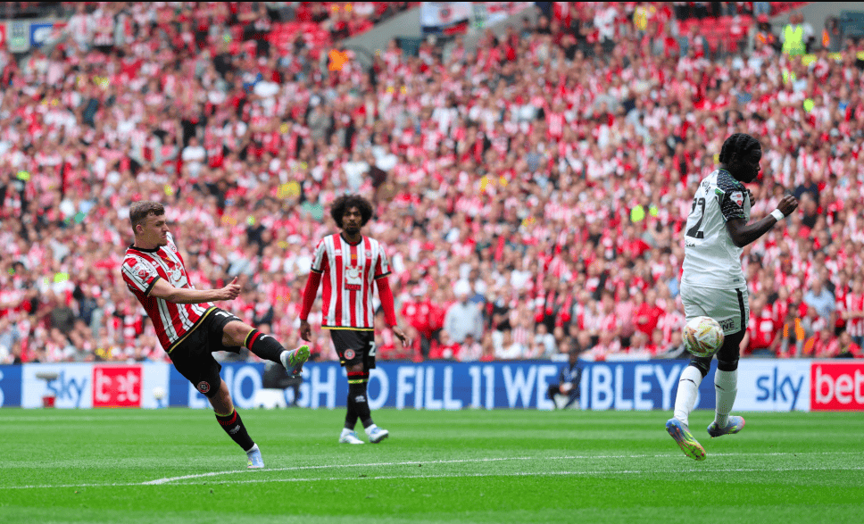 2-1！95分钟逆转绝杀 2.2亿奖金史上最高比赛：146年老店重返英超