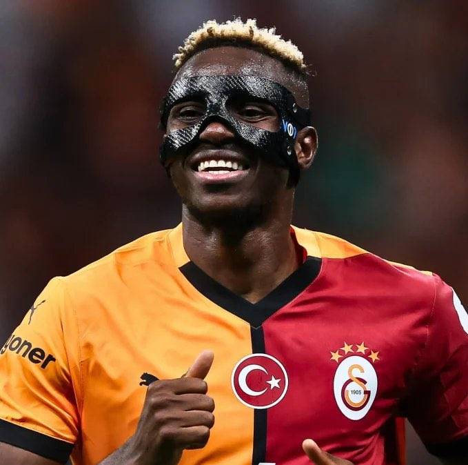 沙特3年1.2亿欧元签奥斯梅，德佬一年巨亏2500万欧，拒绝加盟曼联